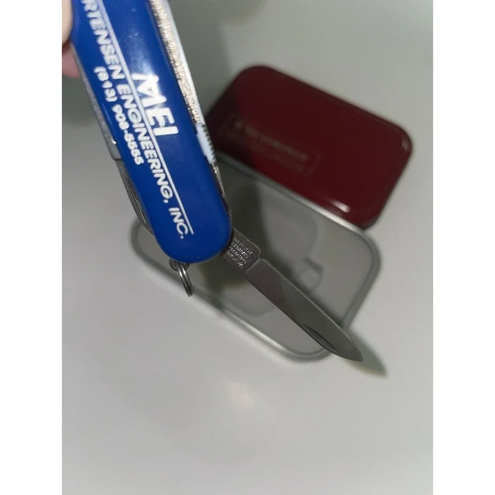 VICTORINOX Swiss Army Knife in Tin Box Cute Little Knife, NEW
